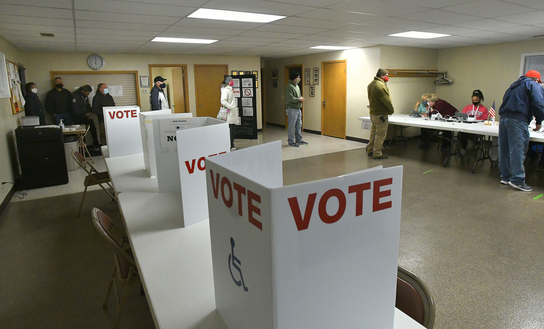110420-blm-loc-10vote